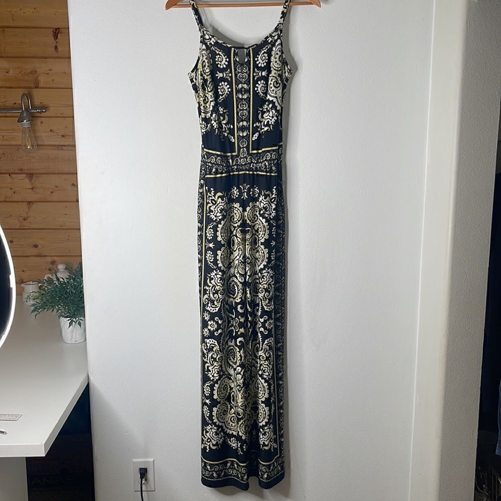 eci jumpsuit.  Size XS.  Light and airy.  Black and yellow.  Long length. - Picture 4 of 9
